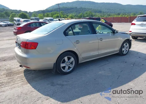 2014 Volkswagen Jetta 2.0L Tdi из США, поврежденный, VIN 3VW3L7AJ3EM319365